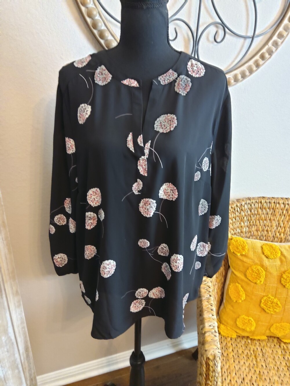 Daniel Rainn Black Floral Split-Neck Tunic Top